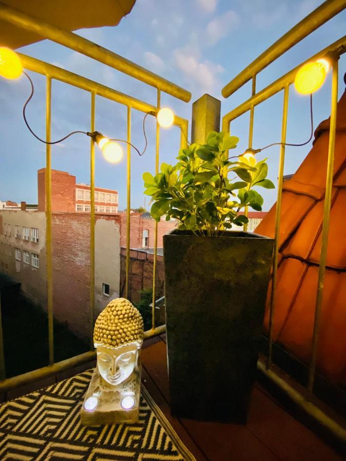 Home Cinema - Balcony - Wi-Fi & Streams Magdeburg Exterior photo